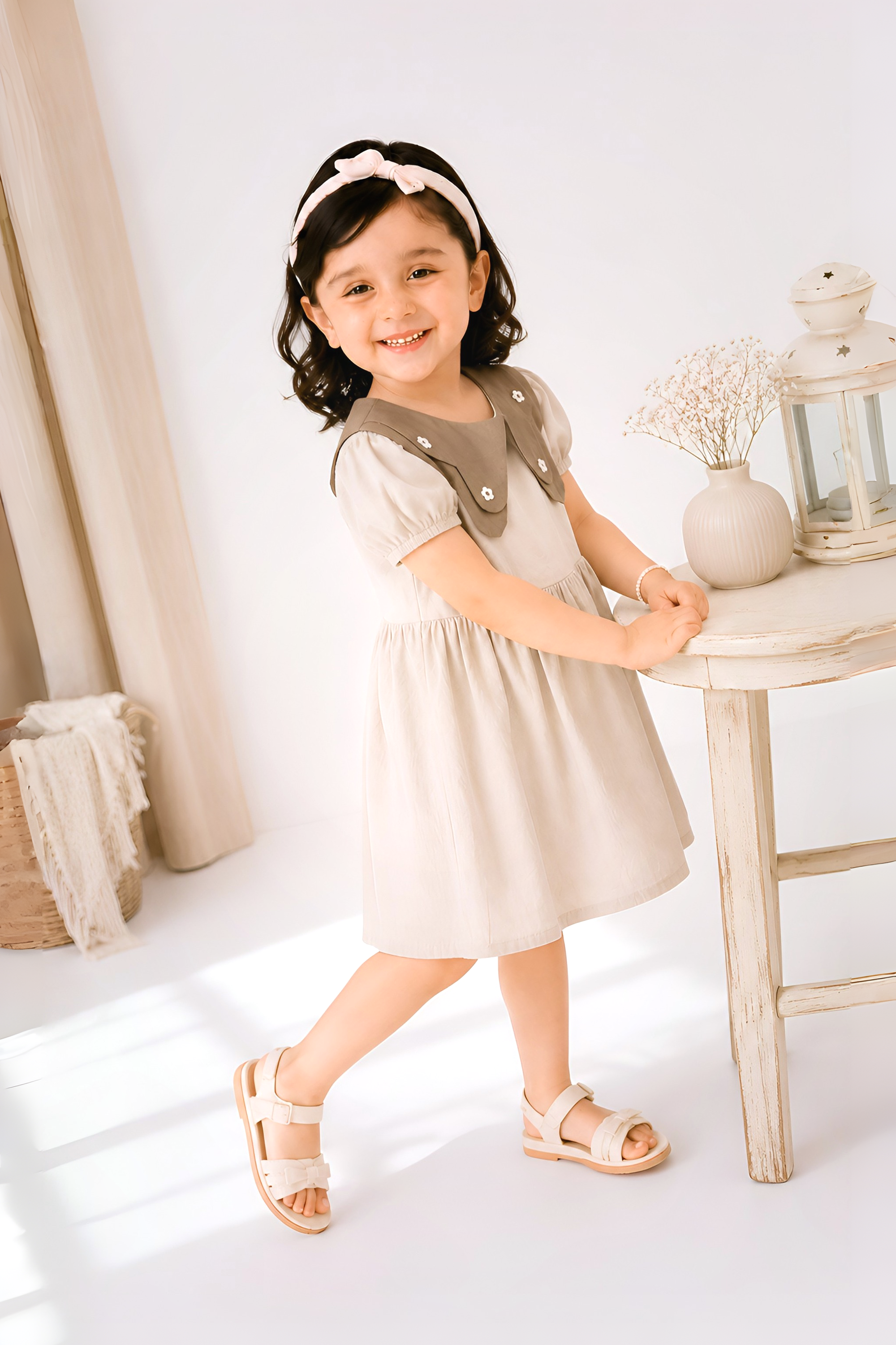 Daisy Collar Dress Secondary image